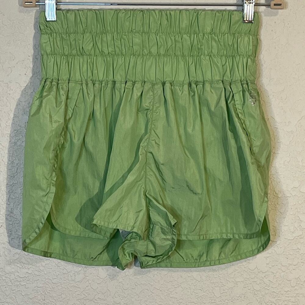 Free People Movement Women’s LargeThe way home shorts green Athletic Athlesiure5